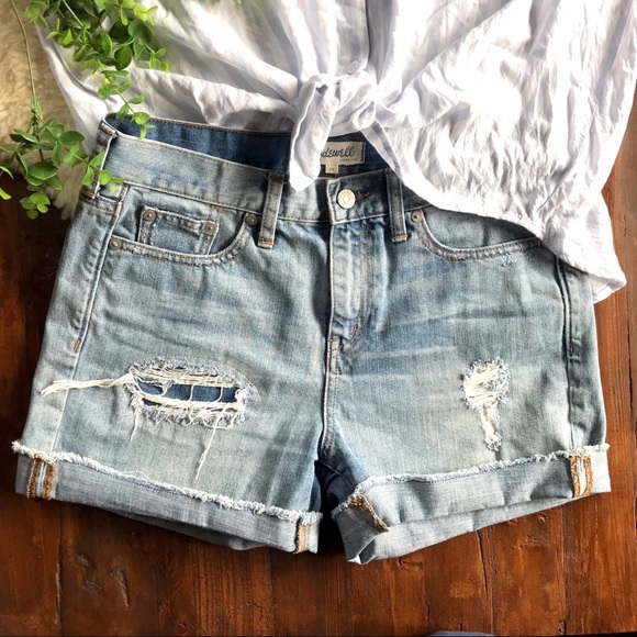 Madewell Pants - Madewell • Rip & Repair Boyfriend Shorts
